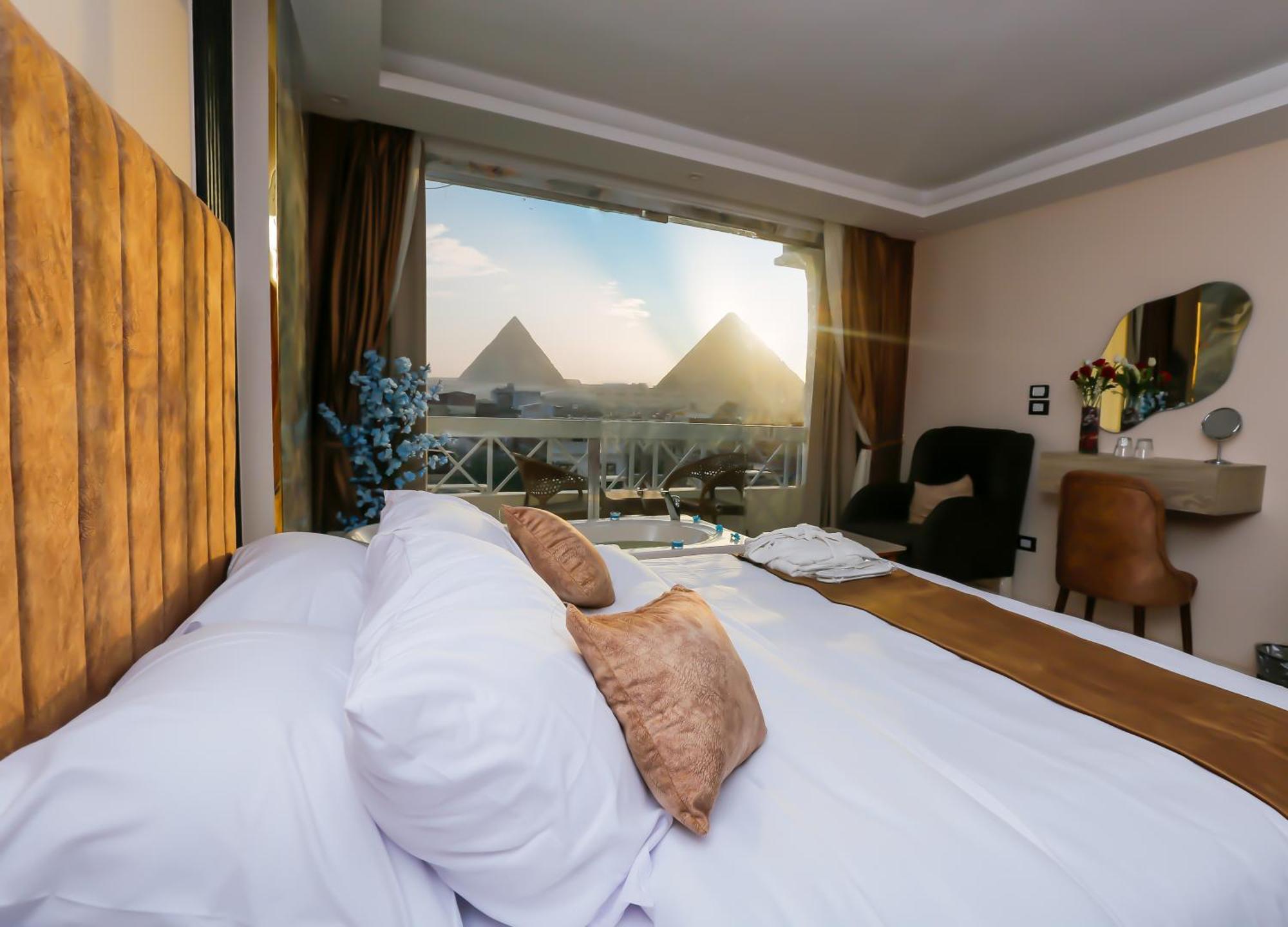 Horizon Pyramid View Inn Kafrat al Jabal Bagian luar foto